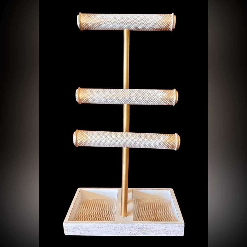 Gold and Cream Jewelry Stand. NWOT